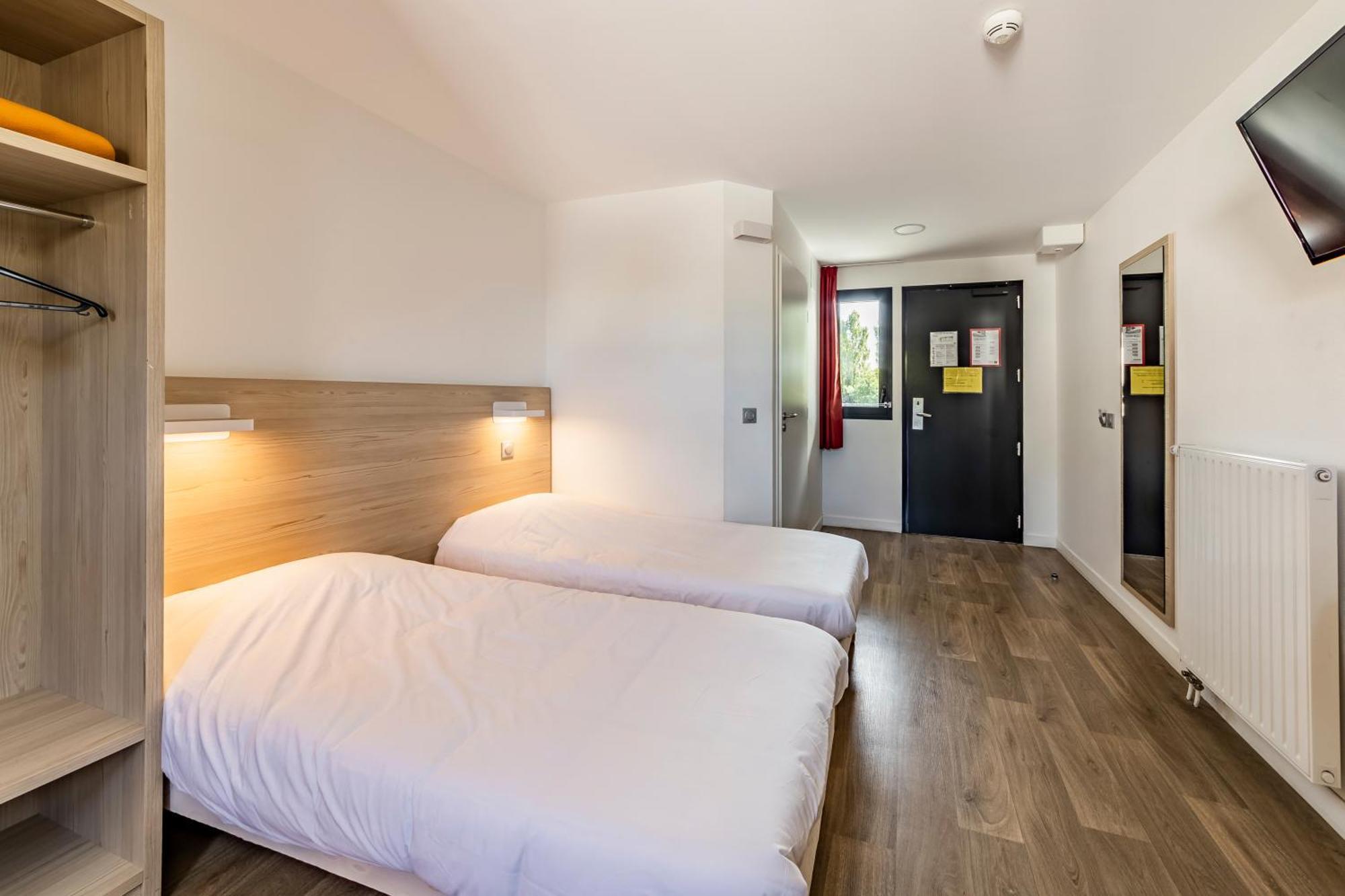 Hotel Du Parc - Chantepie Eksteriør billede